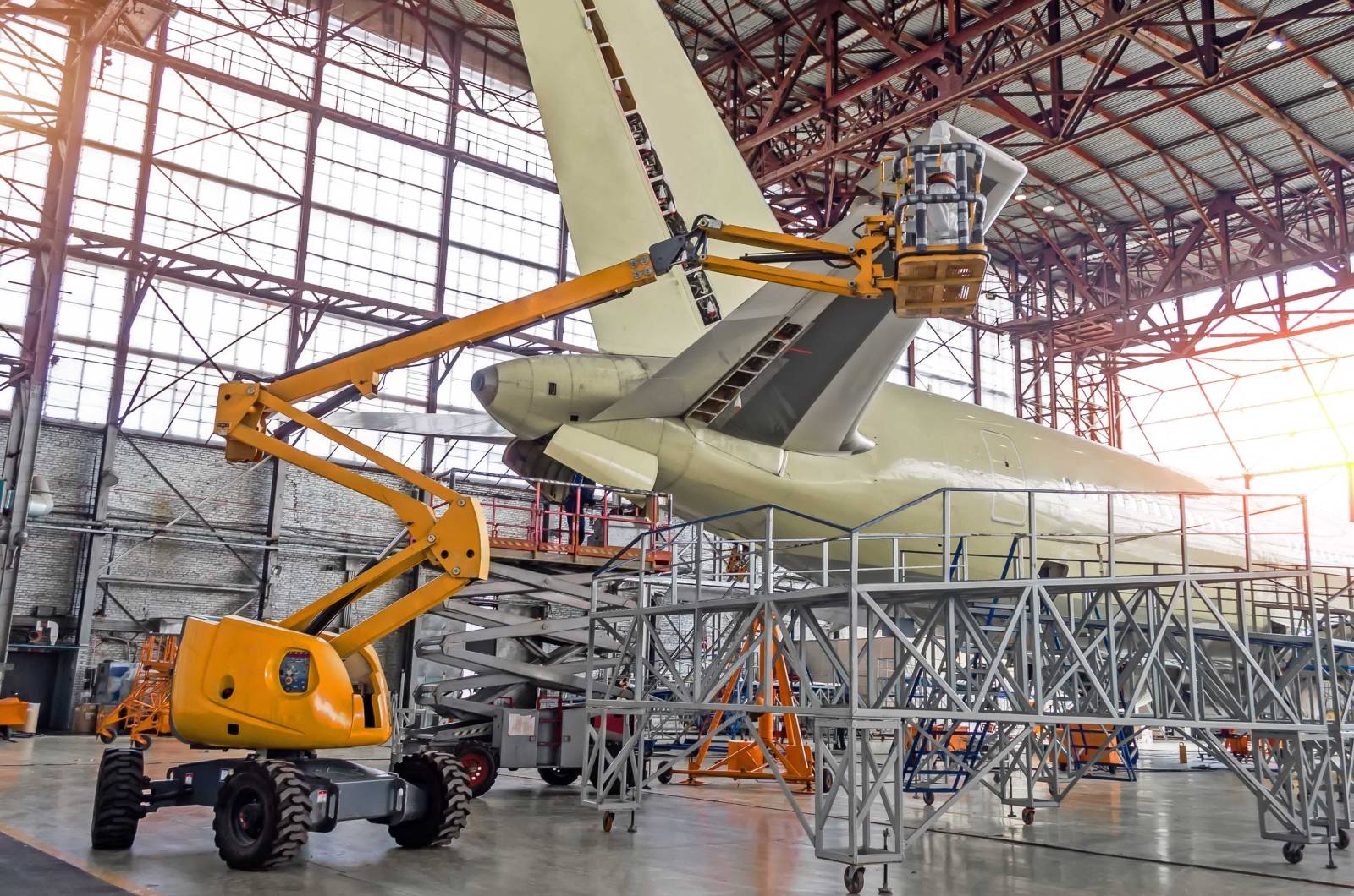 Licence to Operate a Boom-Type EWP 11+ metres (TLILIC0005) - Logbook Course
