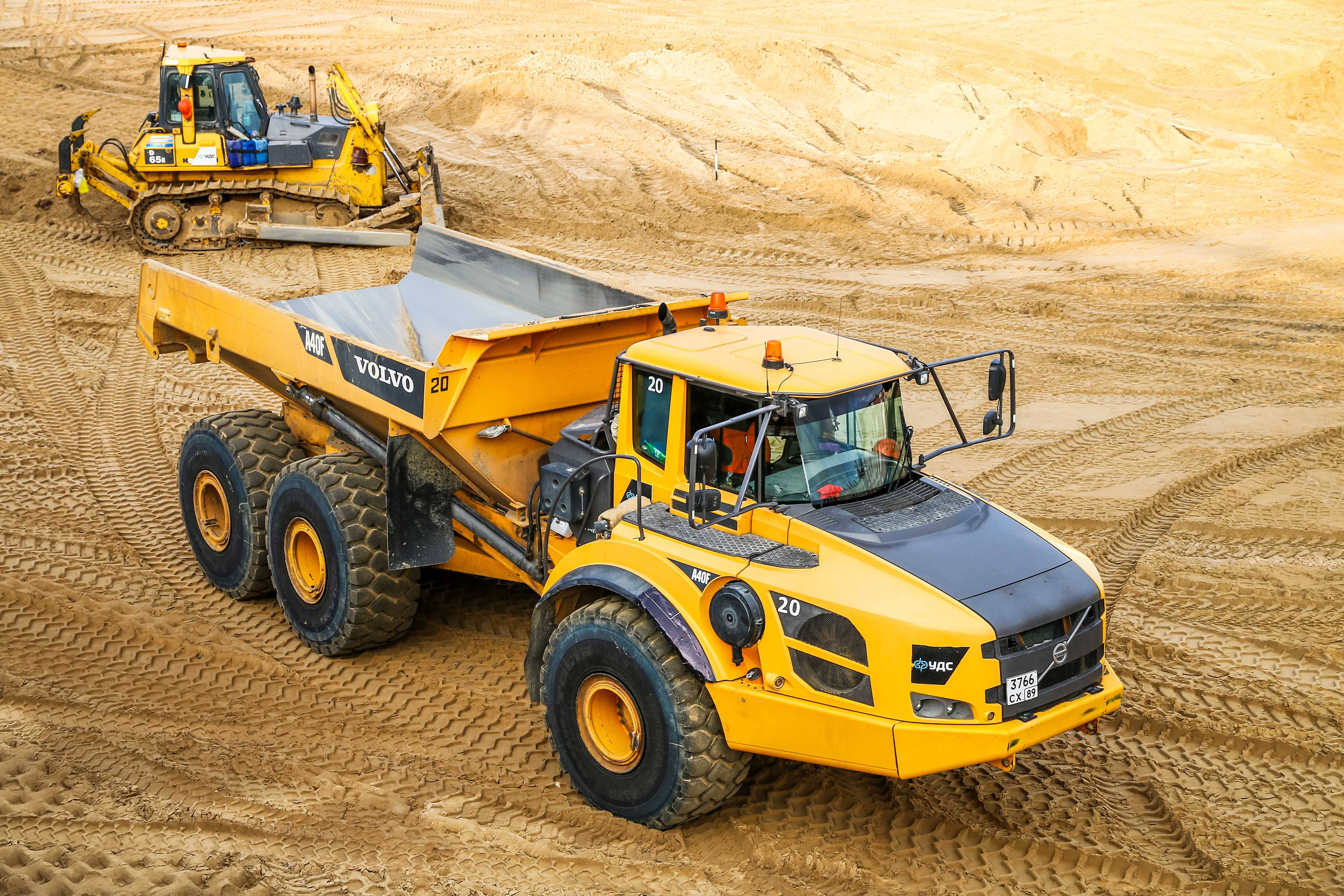 Conduct Articulated Haul Truck Operations