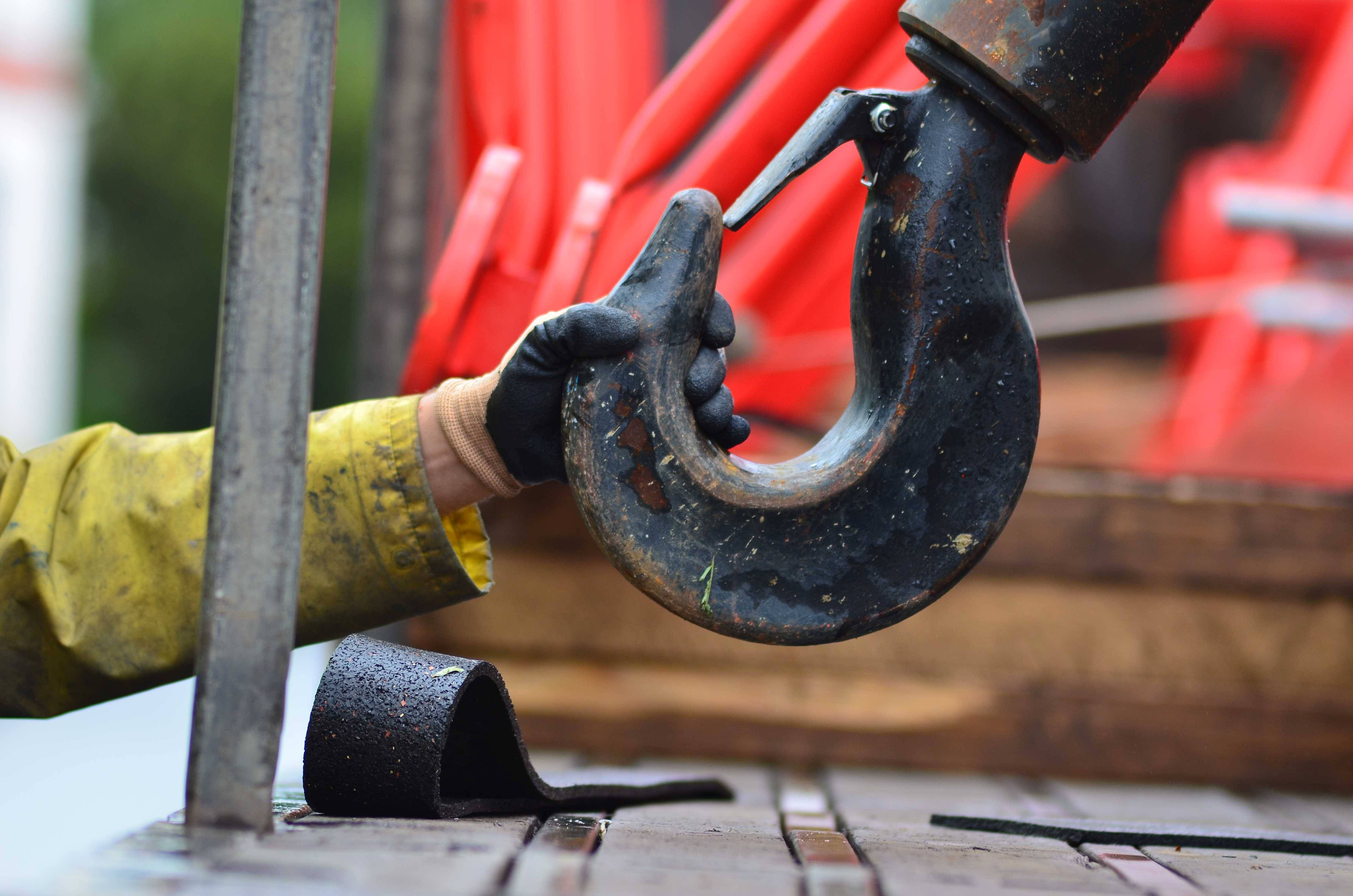 Licence to Perform Dogging & Basic Rigging