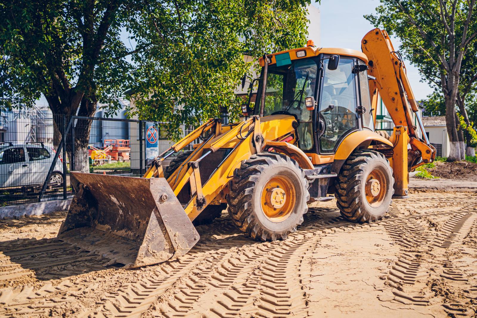 Conduct Wheeled Front End Loader Operations - VOC (RIIMPO321F)